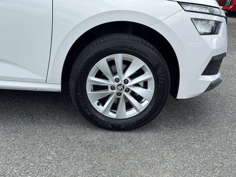 Photo de la voiture SKODA KAMIQ 1.0 TSI Evo 110 ch DSG7 Ambition