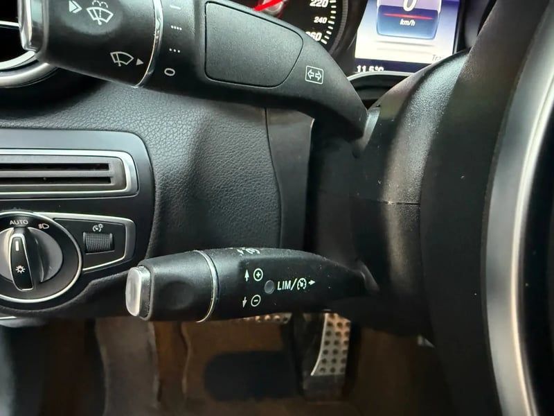 Photo de la voiture MERCEDES CLASSE C COUPE 220 d 9G-Tronic Sportline