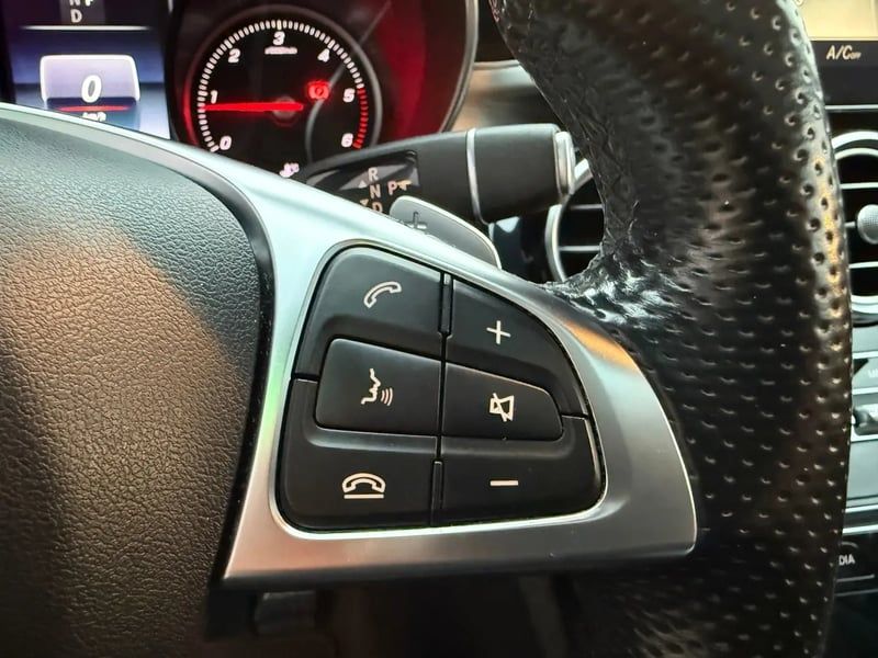 Photo de la voiture MERCEDES CLASSE C COUPE 220 d 9G-Tronic Sportline