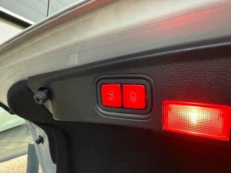 Photo de la voiture MERCEDES CLASSE C COUPE 220 d 9G-Tronic Sportline