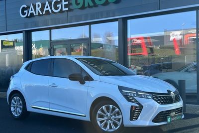 Photo de présentation de la voiture RENAULT CLIO V TCe 90 X-Tronic Evolution