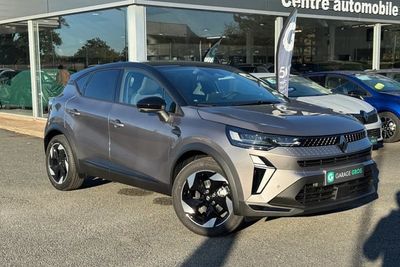 Photo de présentation de la voiture RENAULT CAPTUR E-Tech full hybrid 160 ch Techno