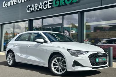 Photo de présentation de la voiture AUDI A3 SPORTBACK TFSI Mild Hybrid 116 S tronic 7 Design