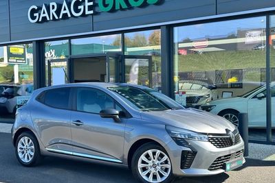 Photo de présentation de la voiture RENAULT CLIO V TCe 90 X-Tronic Evolution