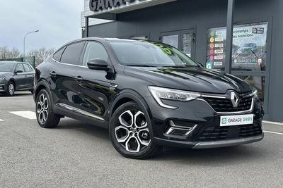 Photo de présentation de la voiture RENAULT ARKANA E-Tech hybride 145 - 22 Techno