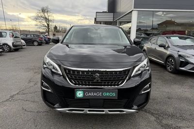 Photo de présentation de la voiture PEUGEOT 3008 Puretech 130ch S&S EAT8 Allure