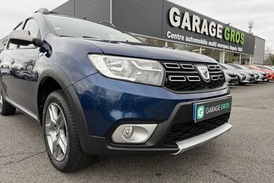 Photo de présentation de la voiture DACIA SANDERO TCe 90 Stepway